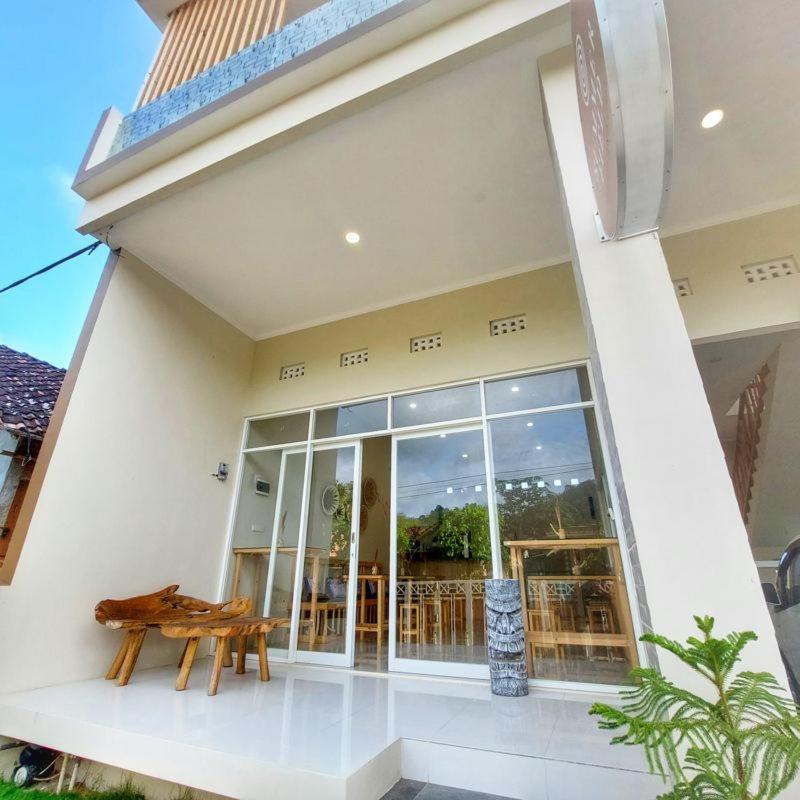 Summerfield Homestay And Cafe Pacitan Dış mekan fotoğraf